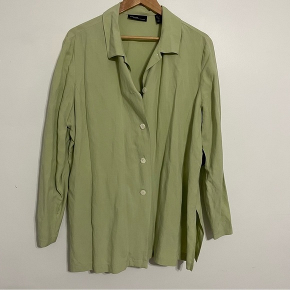 💫 Silk Linen Long Line Button Down Shirt - Picture 3 of 7